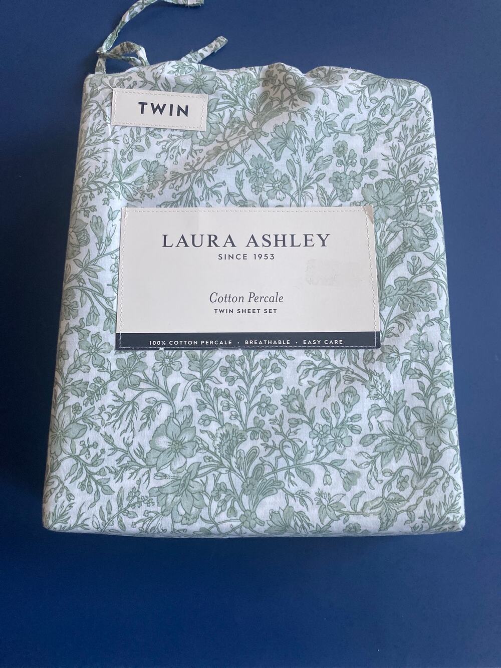 NWT Laura Ashley Cotton Percale Twin Sheet Set
